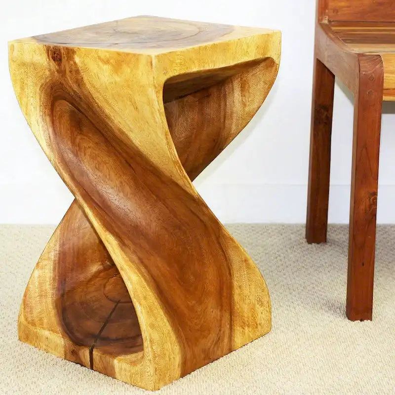 Couchtisch mit aufklappbarer Platte und verborgenem Stauraum für das Wohnzimmer